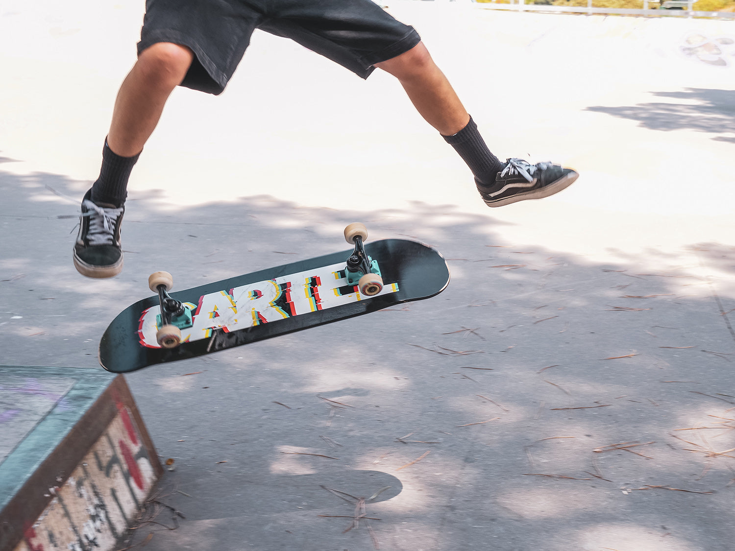 CARTEL SKATEBOARDS - GLITCH - BLACK SKATEBOARD COMPLETE